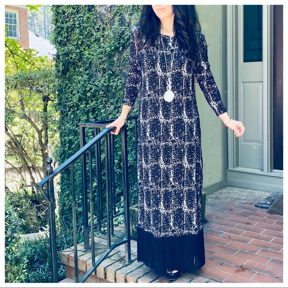 STUNNING MAXI FRINGE DETAIL DRESS - Picture 2 of 7